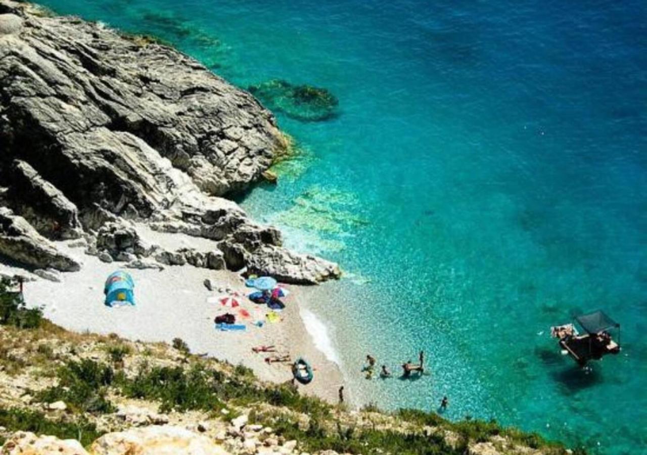 ILLYRIAN Paradise Ksamil Bagian luar foto